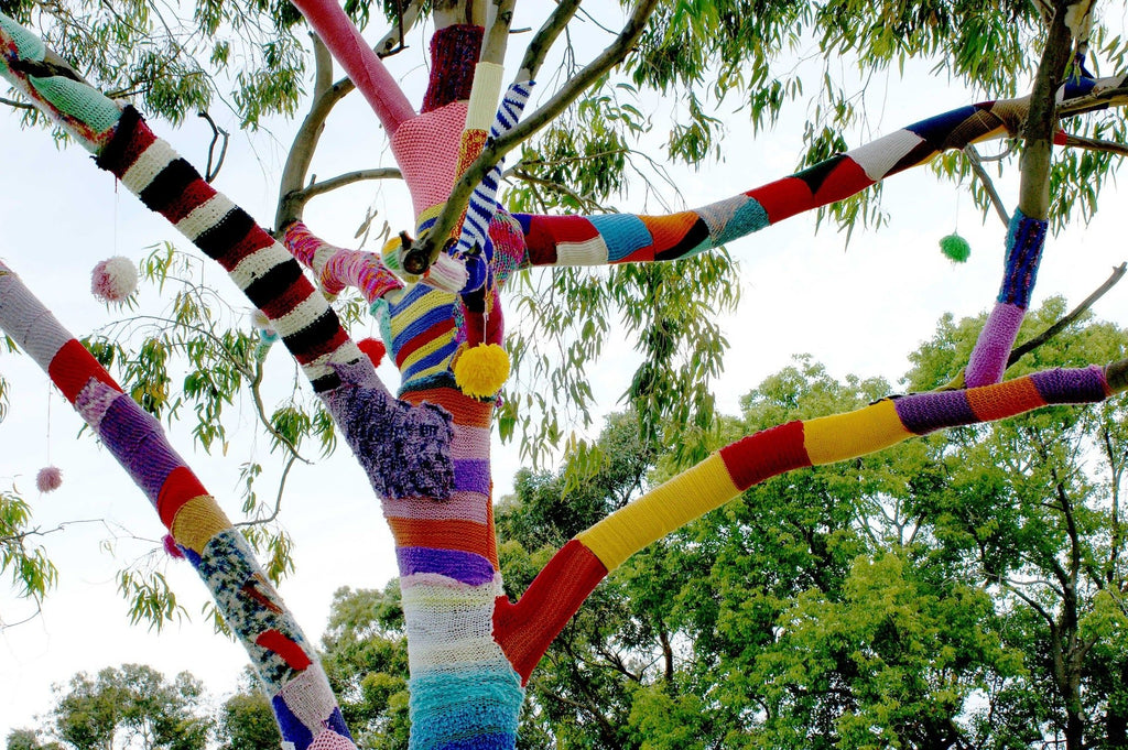 Your Guide to Yarnbombing and How to Make Your Yarnbombing Environmentally Friendly - KnitPal